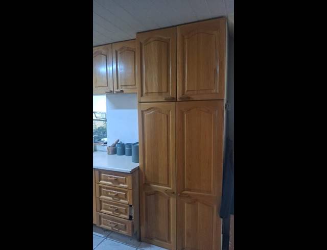 5 BEDROOM HOUSE FOR SALE IN BLACKHEATH INDUSTRIAL